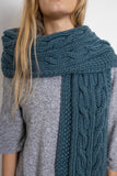 clolicot écharpe hiver laine tricot artisanat fait main création femme homme doux confort qualité unique motif torsade accessoire mode style couleur denim
